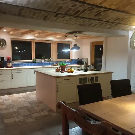 Au Bon Endroit Villa *